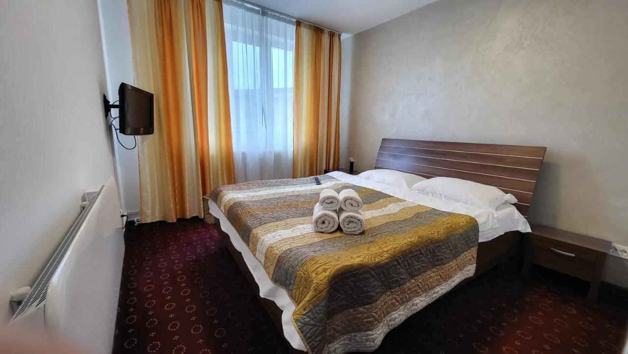 Boutique Global Aparthotel Braşov Exterior foto